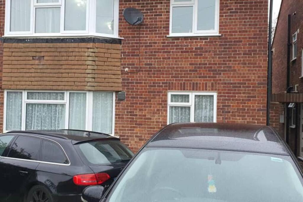 Exquisite And Modern 2 Bed Maisonette Harmondsworth Exterior foto